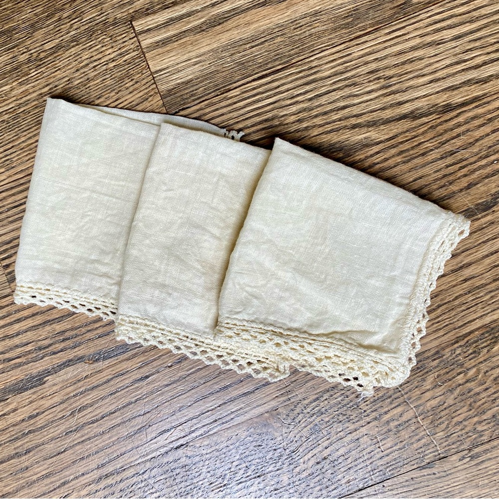 Vintage Ivory Crochet-Edge Linen Cocktail Napkins - Set of 3